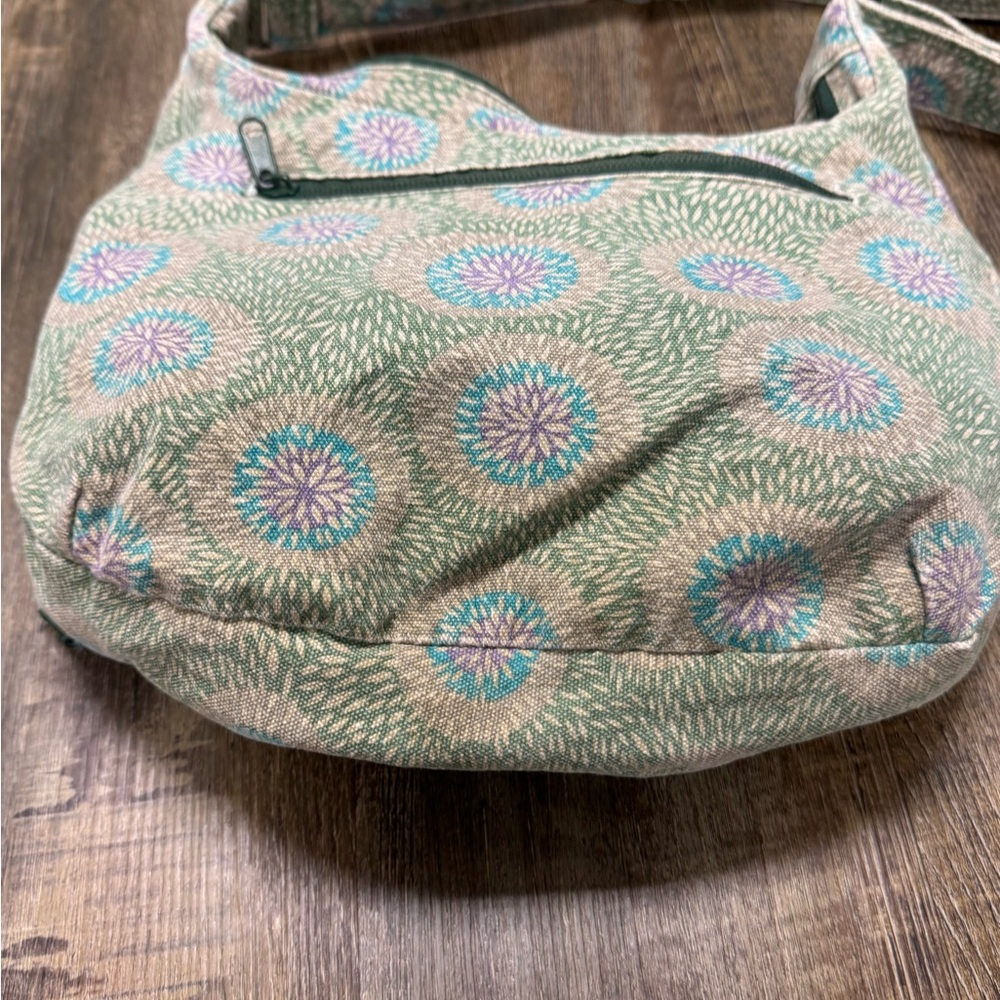 Kavu Sage Green Floral Pattern Crossbody Bag Distressed Limited Edition - Picture 9 of 16